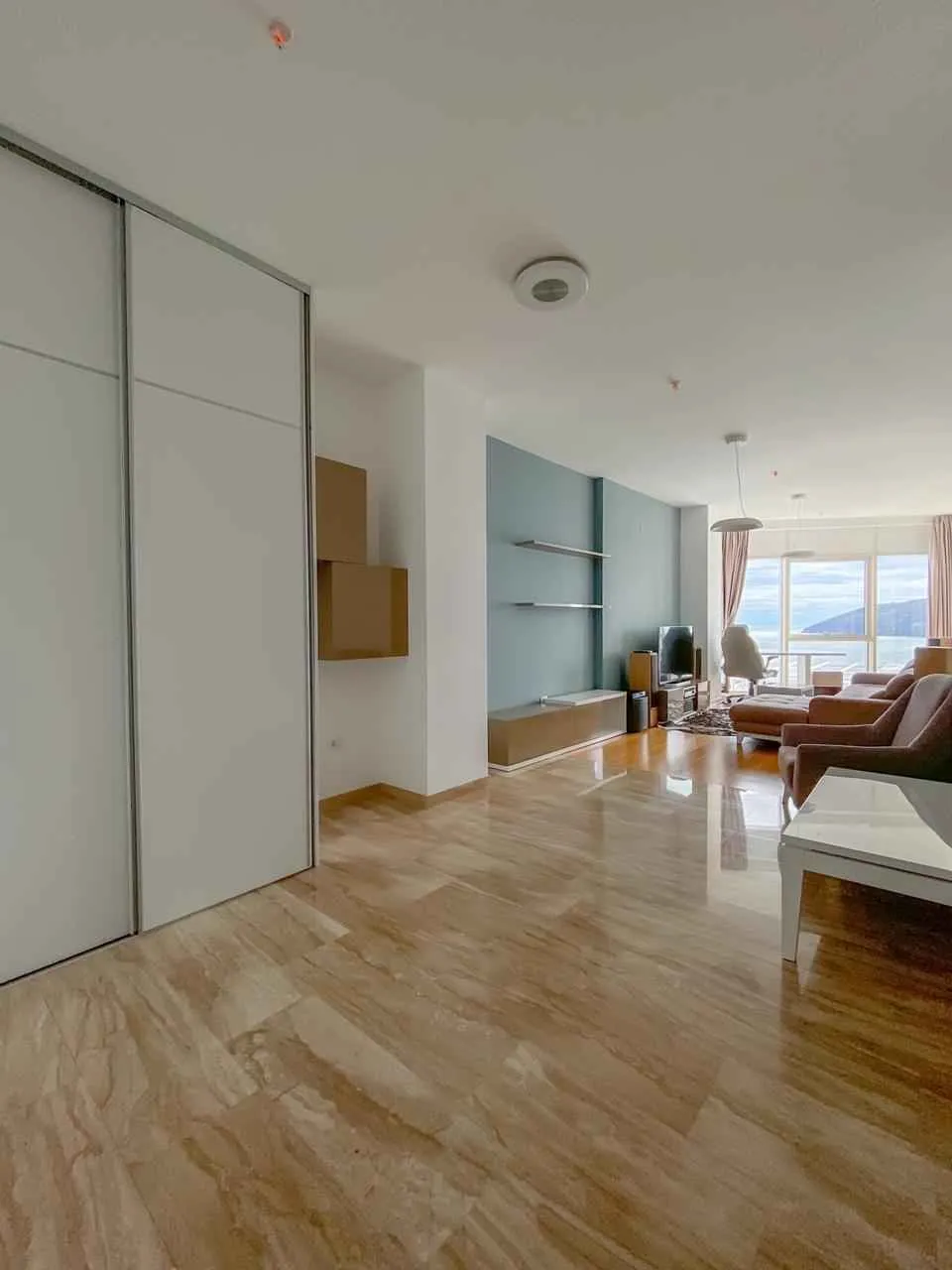 Apartment with two bedrooms and sea views in the very center of Budva
